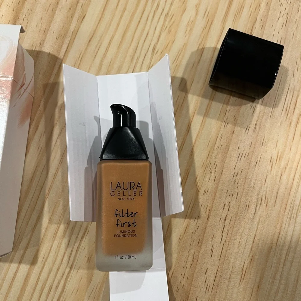 Laura Geller Filter First Luminous Foundation - shade cognac